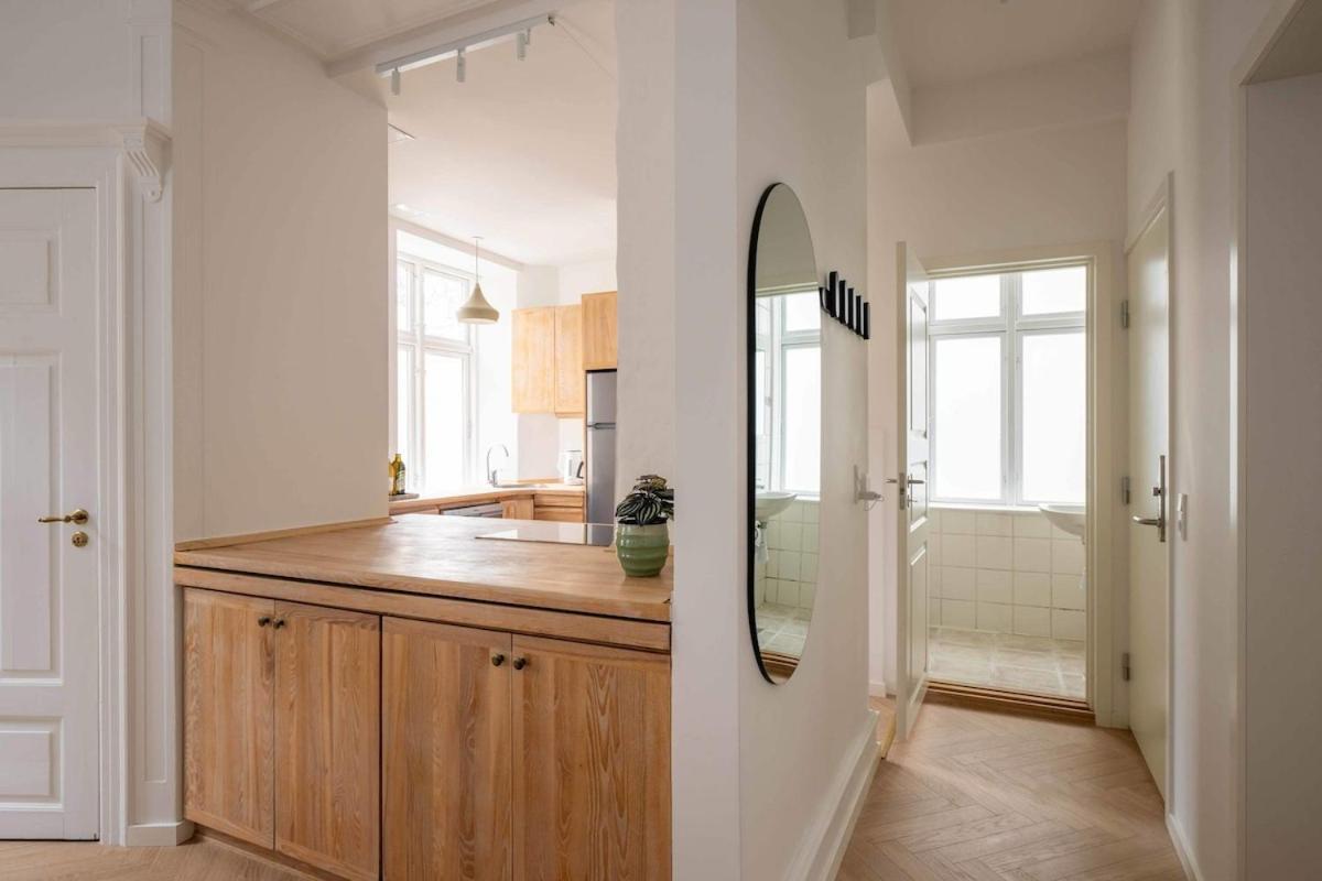 Stylish And Bright 2 Bedroom In Cph N