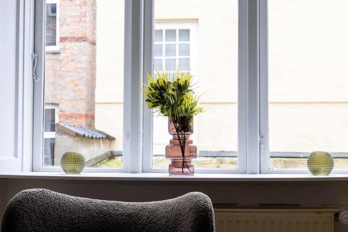 Apartment Stylish And Bright 2 Bedroom In Cph N Copenhagen